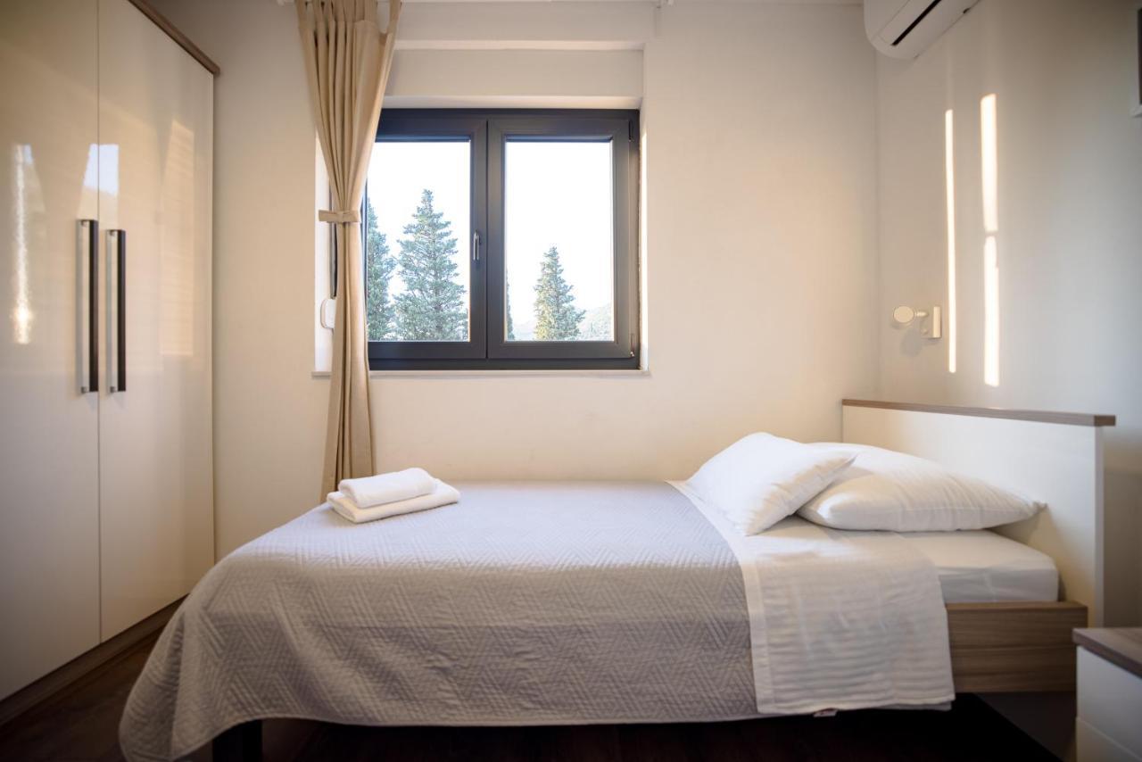 Royal Promons - Heated Pool Villa Starigrad Paklenica Exterior photo