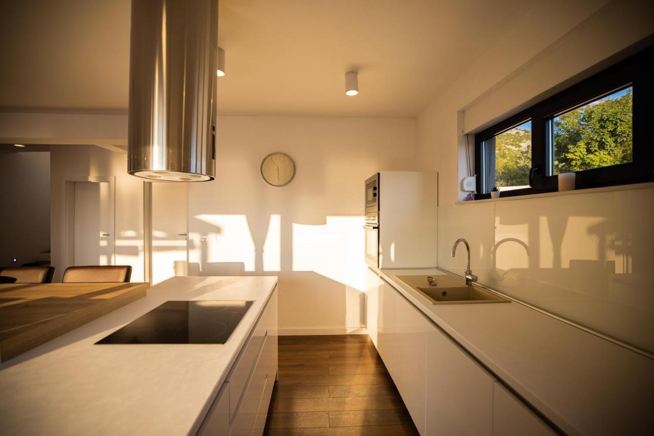 Royal Promons - Heated Pool Villa Starigrad Paklenica Exterior photo