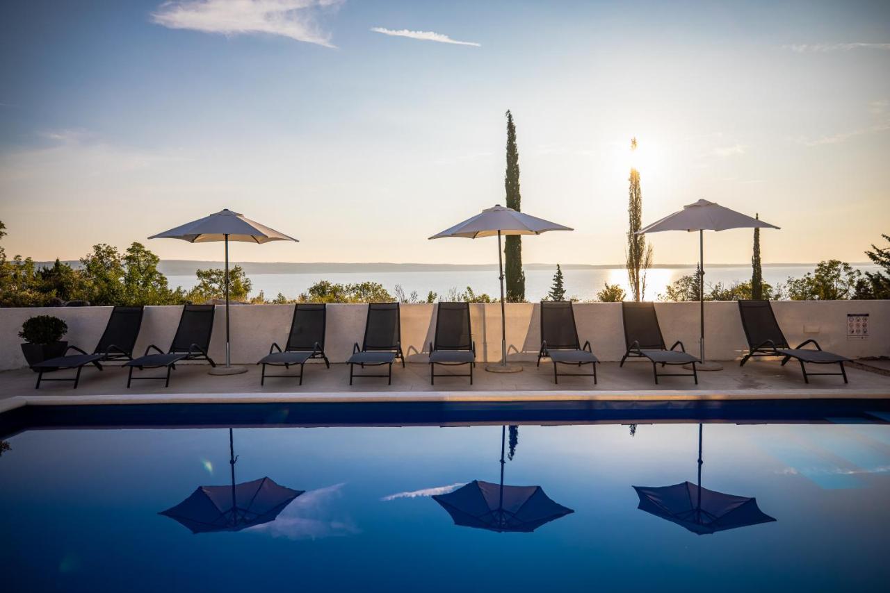 Royal Promons - Heated Pool Villa Starigrad Paklenica Exterior photo