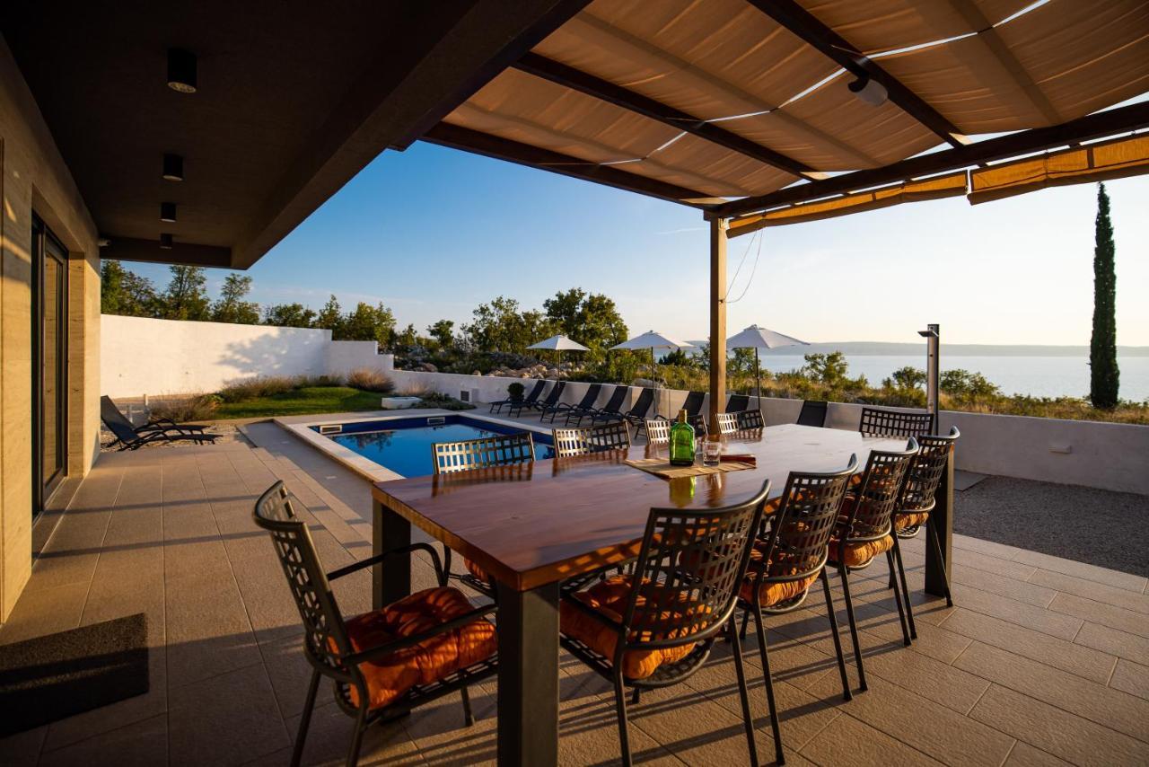 Royal Promons - Heated Pool Villa Starigrad Paklenica Exterior photo